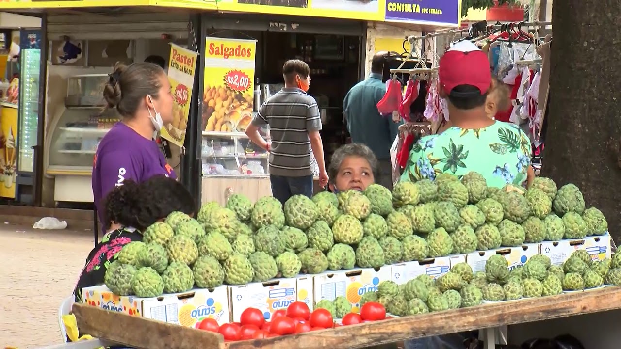 Veja como está o movimento no Centro de Goiânia