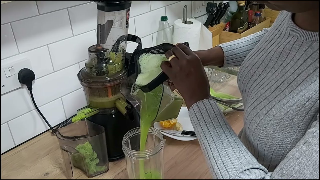 Juicing - CELERY juice & Weight Loss |    Fridja Slow juicer review