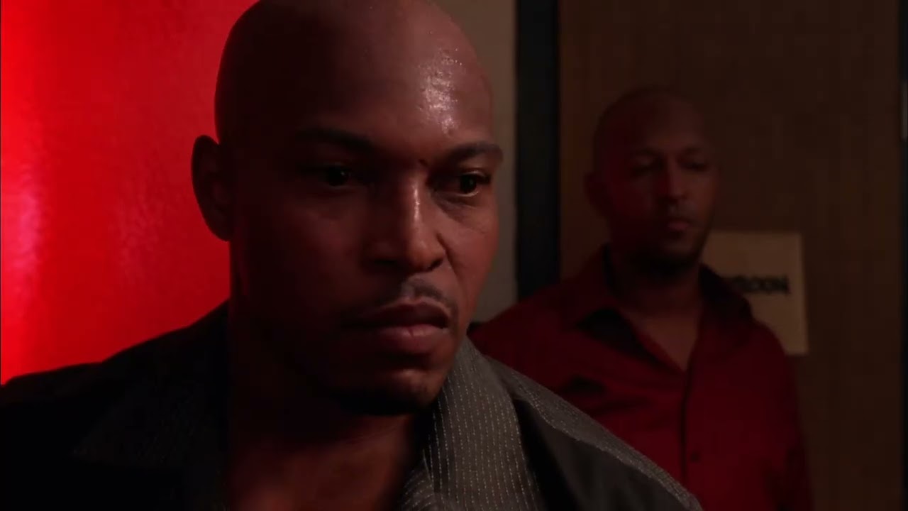 Burn Notice-Michele Pretends to be a car thief gang!  S03E11-Hot Spot!