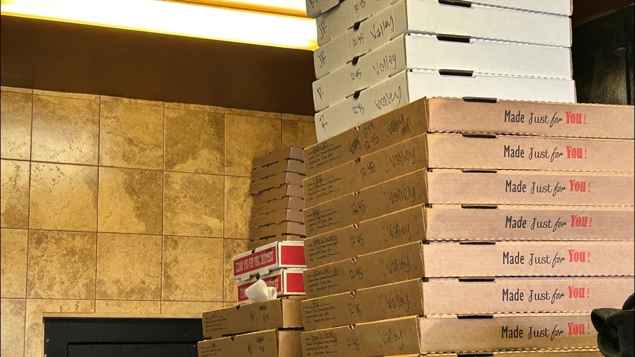 Preston Pizza Stop Starts The Day With 15 pizzas and 10 breadsticks 😎 Plus School Lunch 🍕