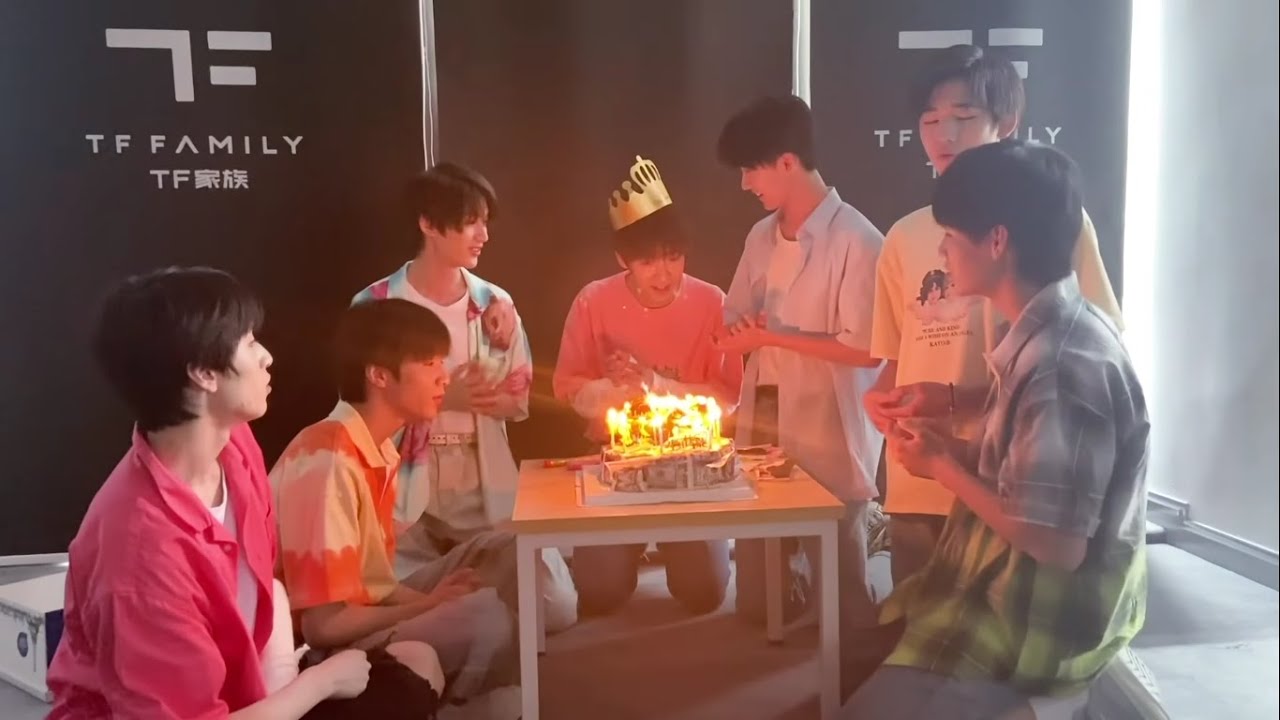 [ENG] TNT - Happy 16th birthday to He Junlin 贺峻霖16岁生日快乐～ TNT时代少年团 [2020-06-15]