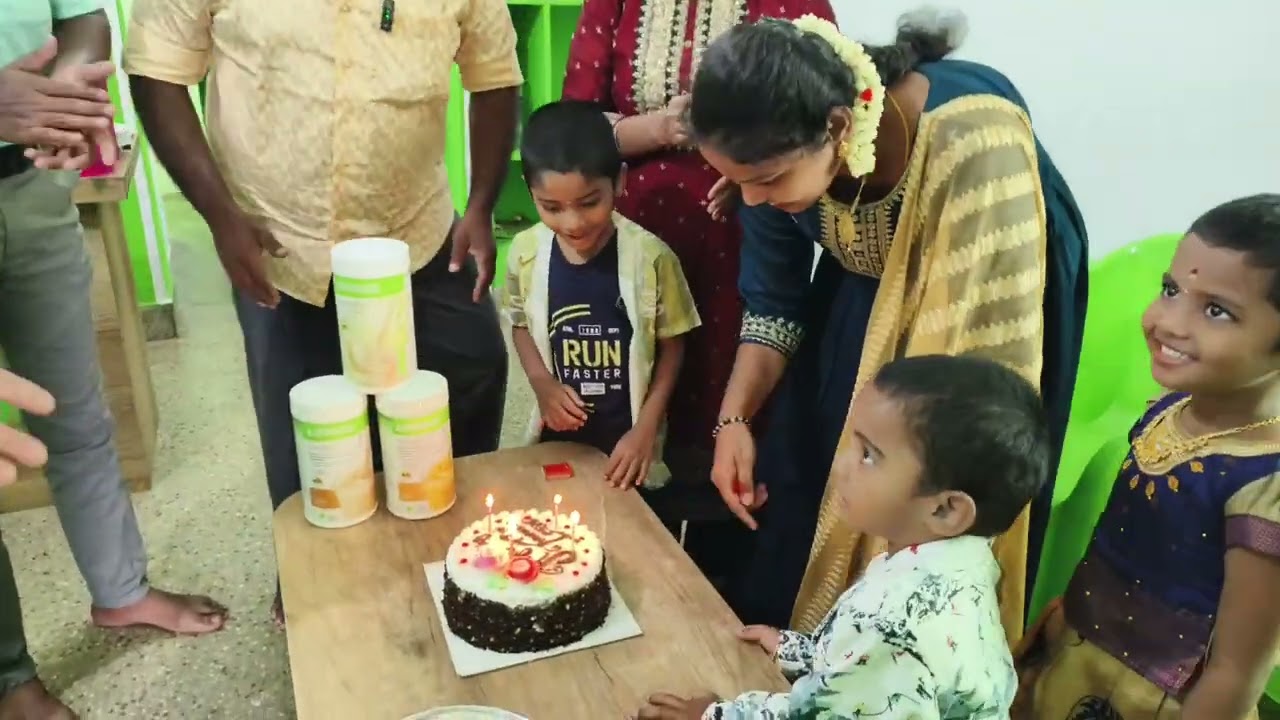 இந்த குட்டி பையனுக்கு ஒரு வாழ்த்து சொல்லுங்க பிரெண்ட்ஸ்#trending #food #tamil #birthday #celebration