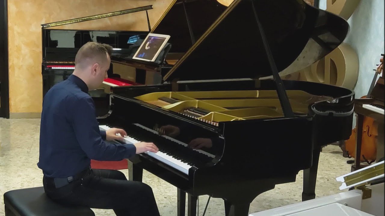 Emanuele Frenzilli - Maria Anna Mozart: Menuet in C Major