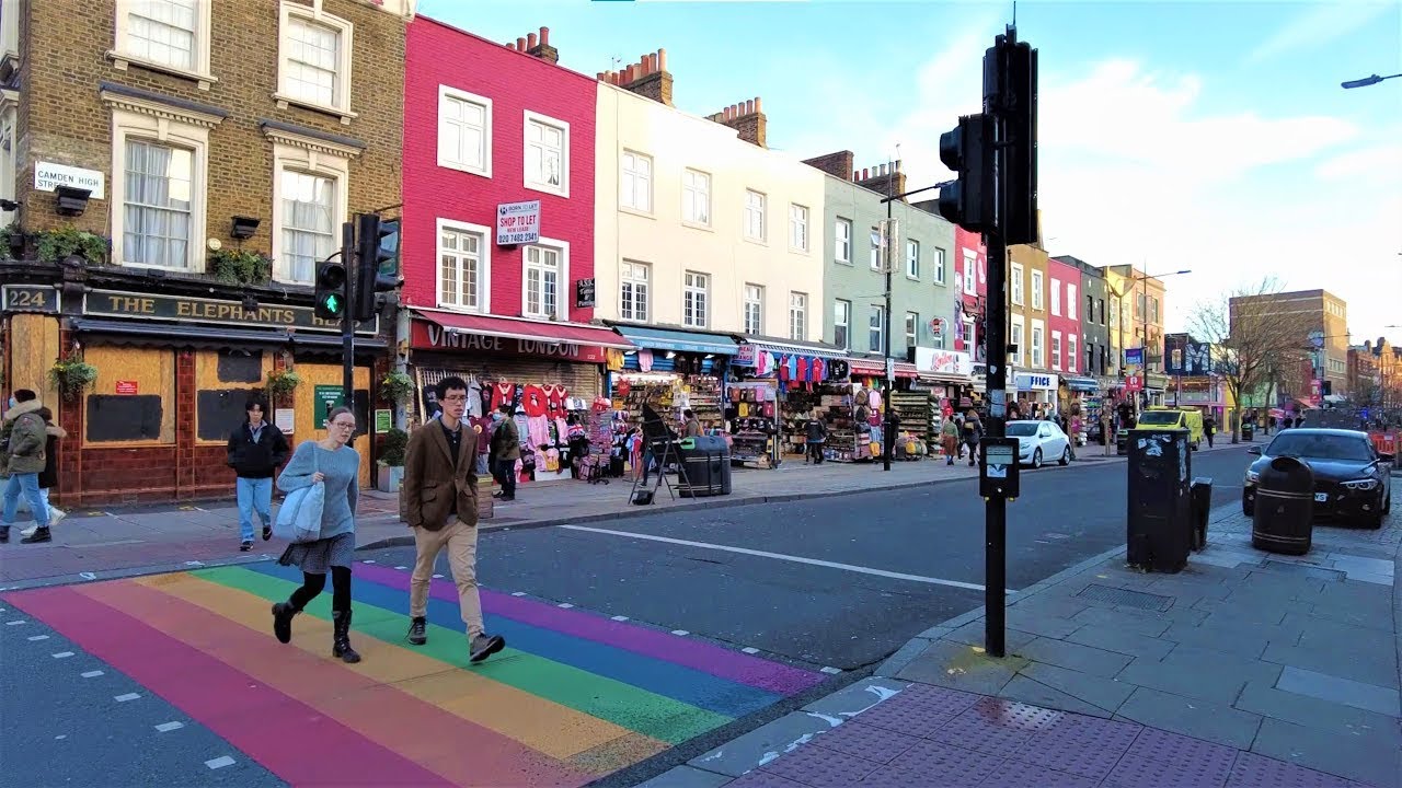 Walking around Camden High Street - 360 Degree - 5k - VR Experience