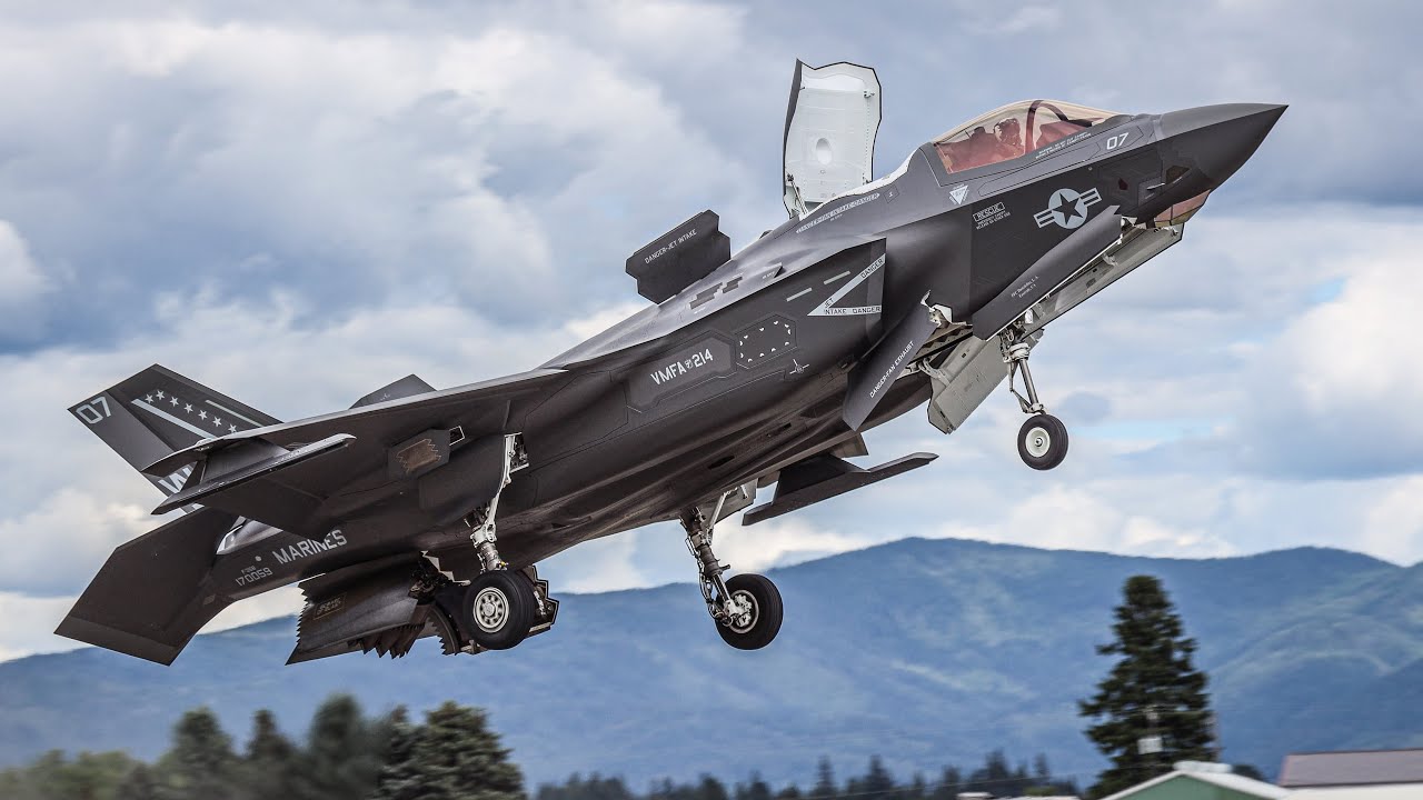 VMFA-214 Blacksheep at the Coeur d&rsquo;Alene airport.