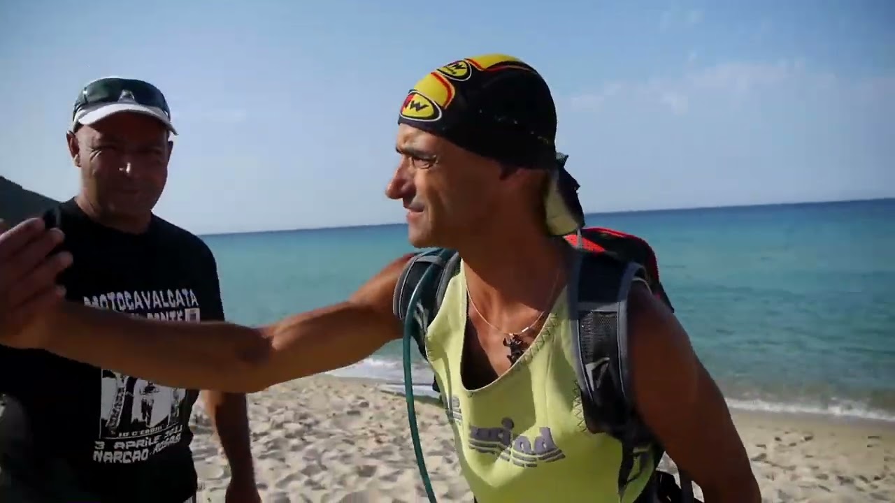 Dipende dal vento - Periplo della Sardegna in windsurf di Vittorio Serra