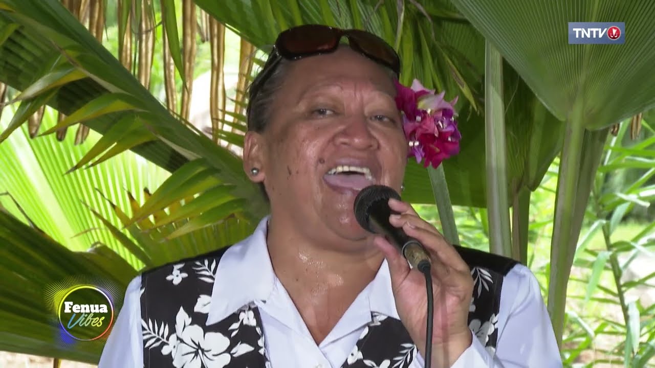ITS NAVE & MAIKA  -  Waikiki tamure