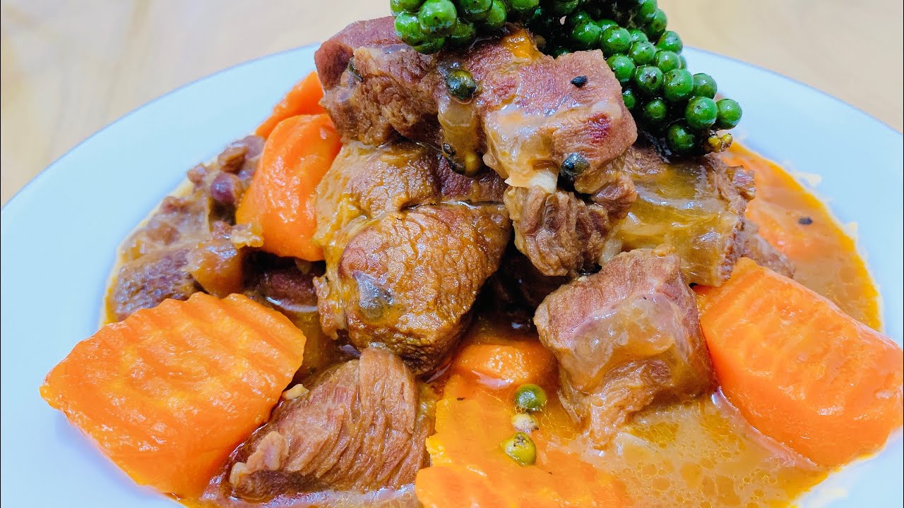 Bắp Bò Hầm Tiêu Xanh - Cách nấu đơn giản, thịt mềm thơm màu đẹp mắt