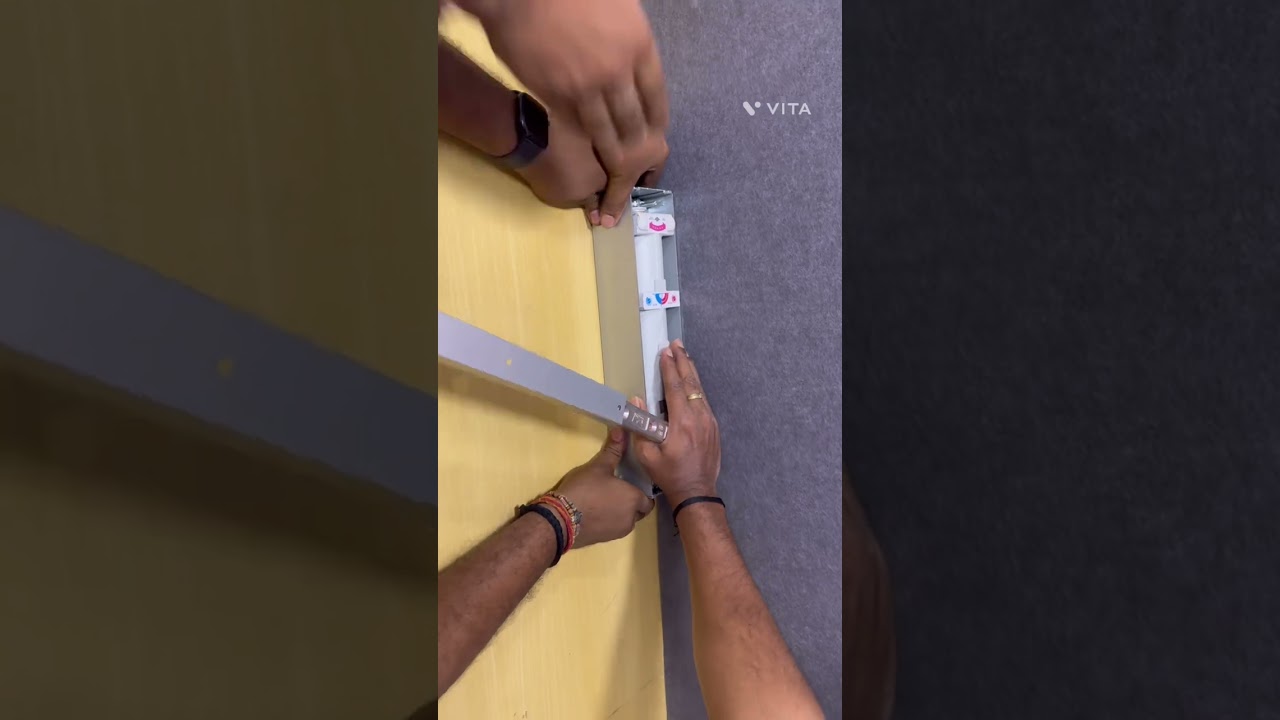 BTS 80 FLOOR SPRING 90° HOLD