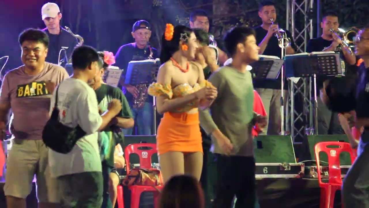 วงดนตรี ช.อิเล็กโทน นางรำสาวสวย AP Show Uttaradit
