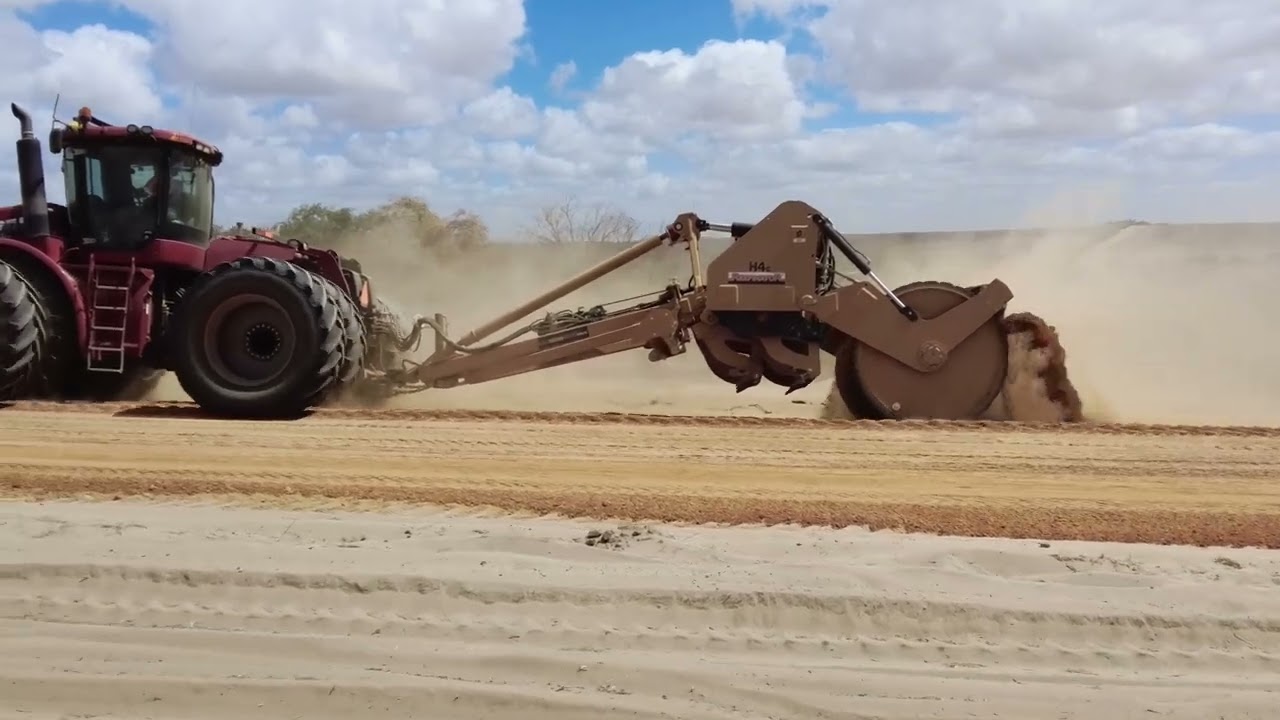 Reefinator: compacting subgrade with high speed roller