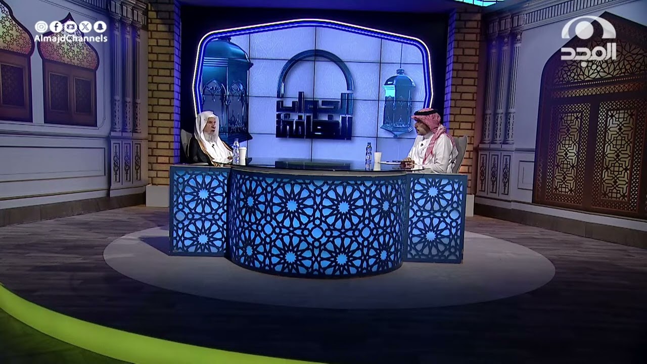 حكم صلاة الرجل في بيته والبقاء من الزوج المتهاون في الصلاة ؟