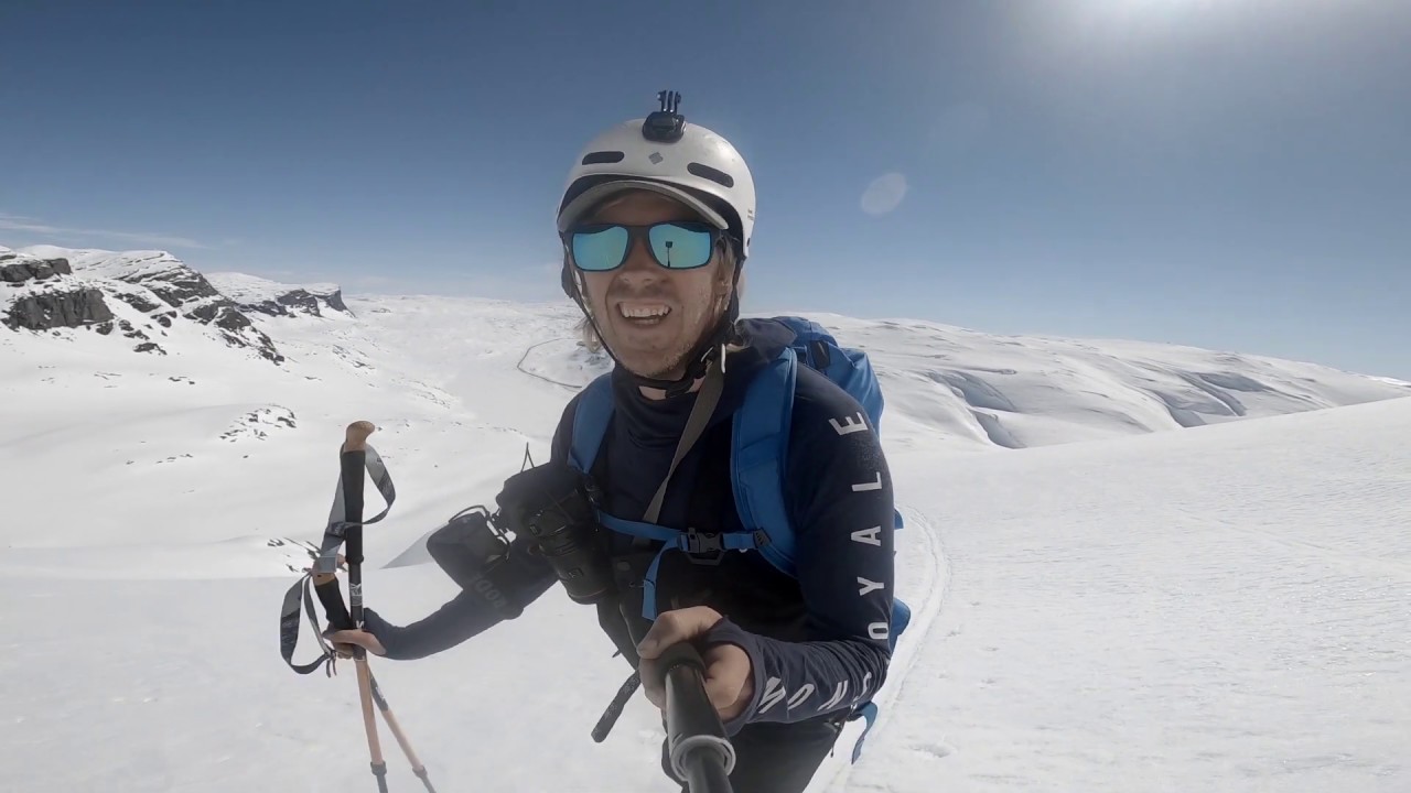 SKI TOURING AT HAUKELI