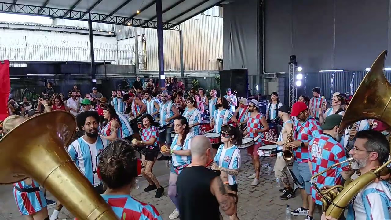 Carnaval Jamaicano na Cervejaria Tarantino com o Bloco SKAravana ( vd 02) 17-01-26 