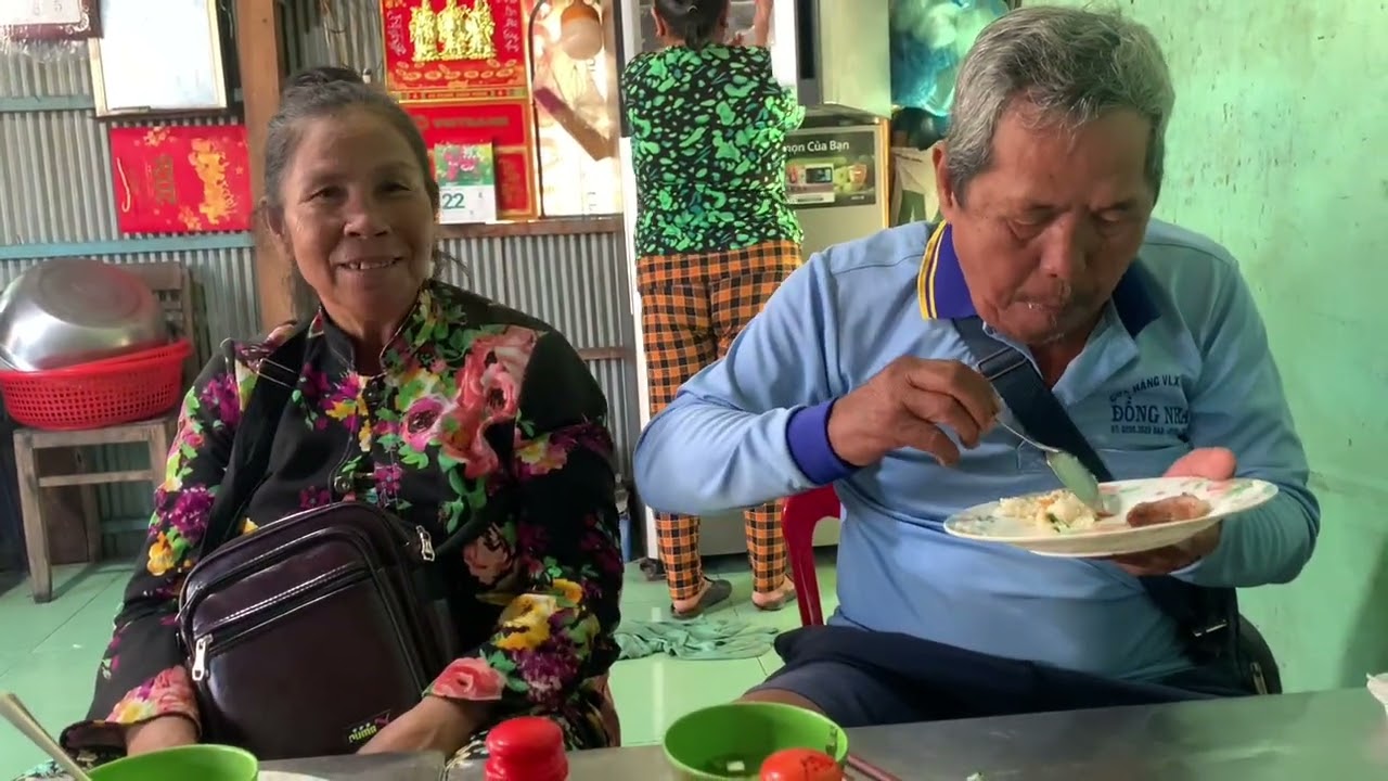 Cô giao chú Minh/ ghé quán ăn cơm 