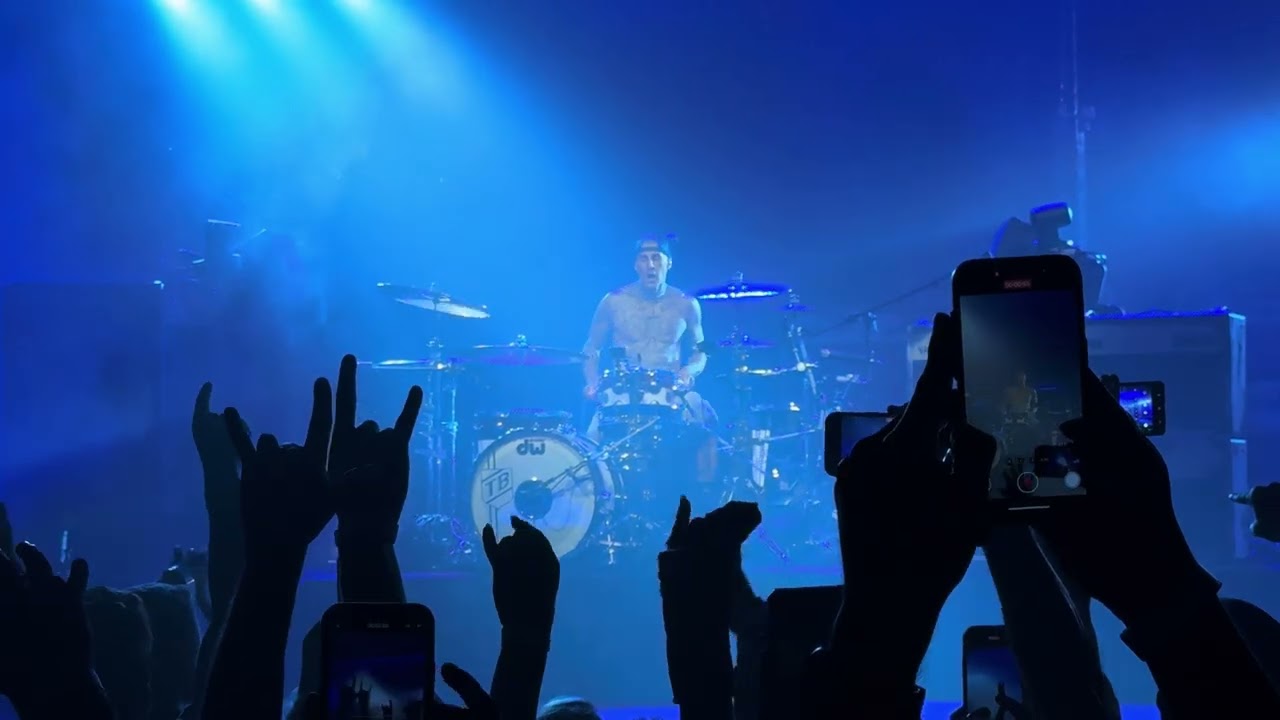 Blink182 - Roller Coaster | 1st Time Live since 2001 | Missionary Impossible Tour 2025, Hollywood,FL
