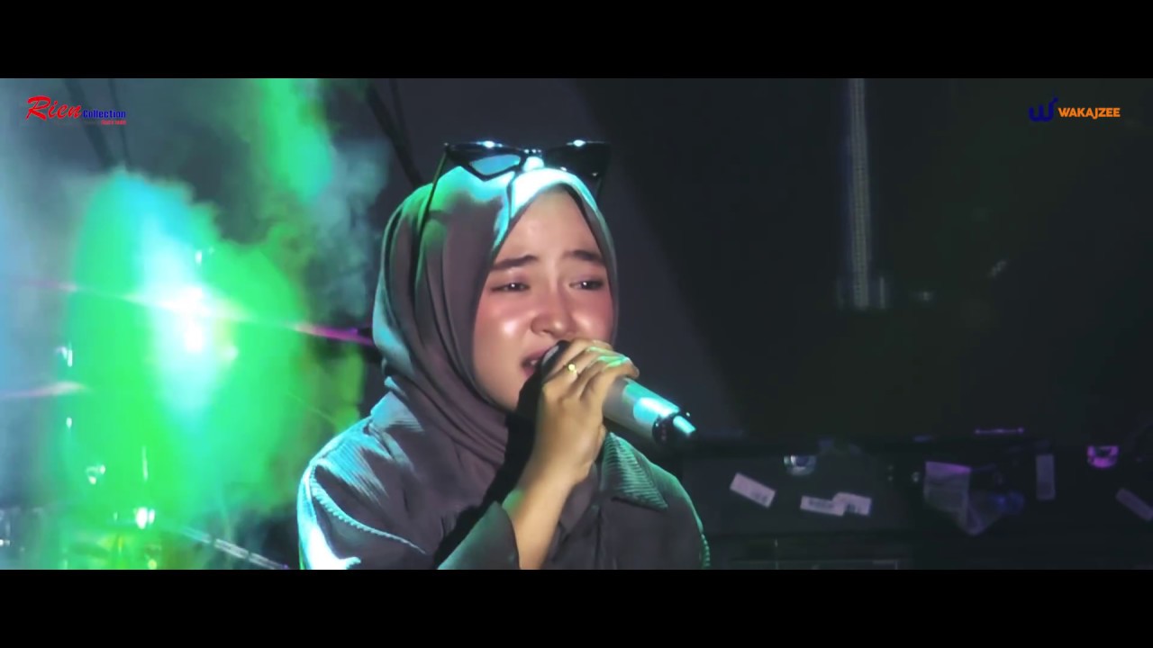(live) Nissa SABYAN GAMBUS - KONSER JEMBER GRAND OPENING NEW RIEN COLLECTION 2018