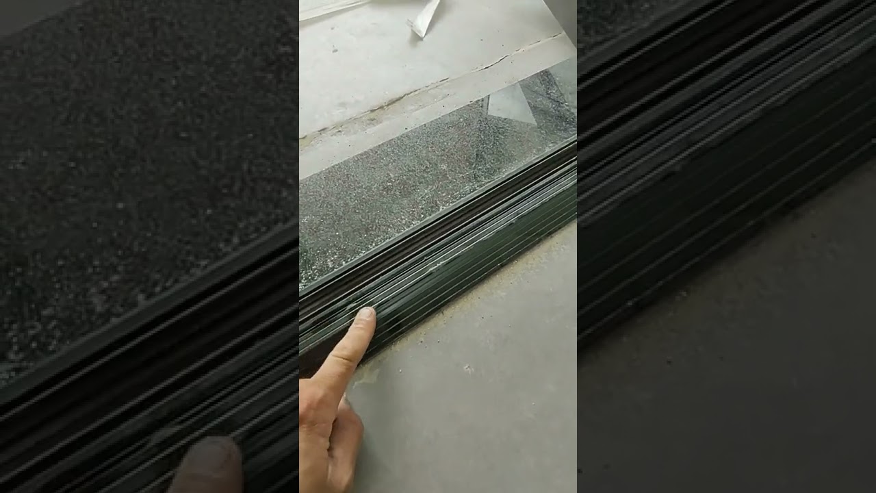 PORTA CAMARÃO/SANFONADA DE ESQUADRIA DE ALUMÍNIO DA LINHA GOLD. 4 FOLHAS, ABRINDO P UM LADO Part1