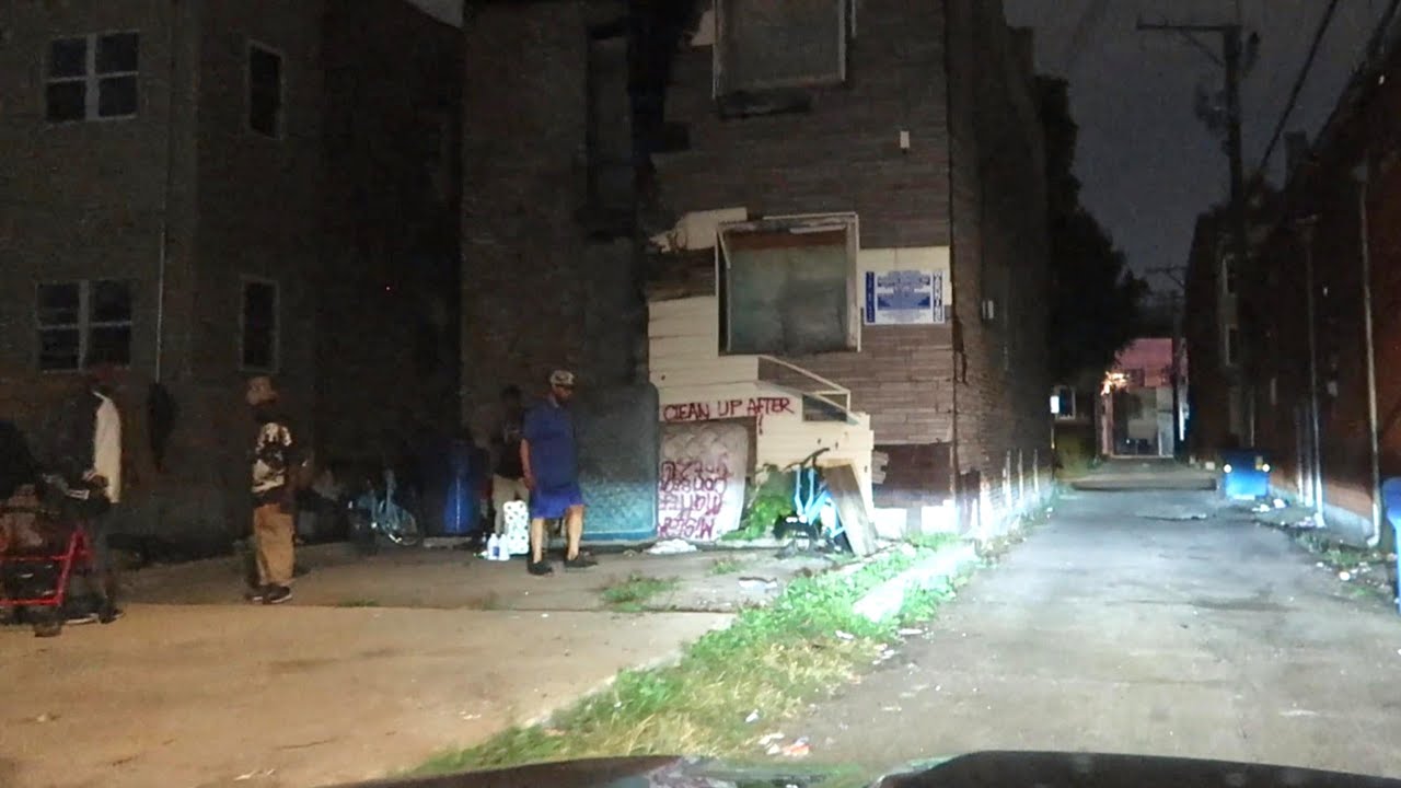 CHICAGO'S REAL STREETS AT NIGHT / SOUTHSIDE HOOD