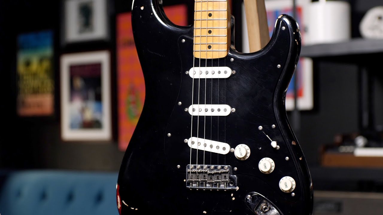 Iconic Looks & Sounds of David Gilmour's Strat