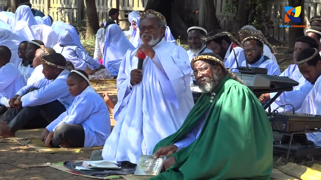 Mfundisi Dlamini - USHEMBE UNGUKUPHILA