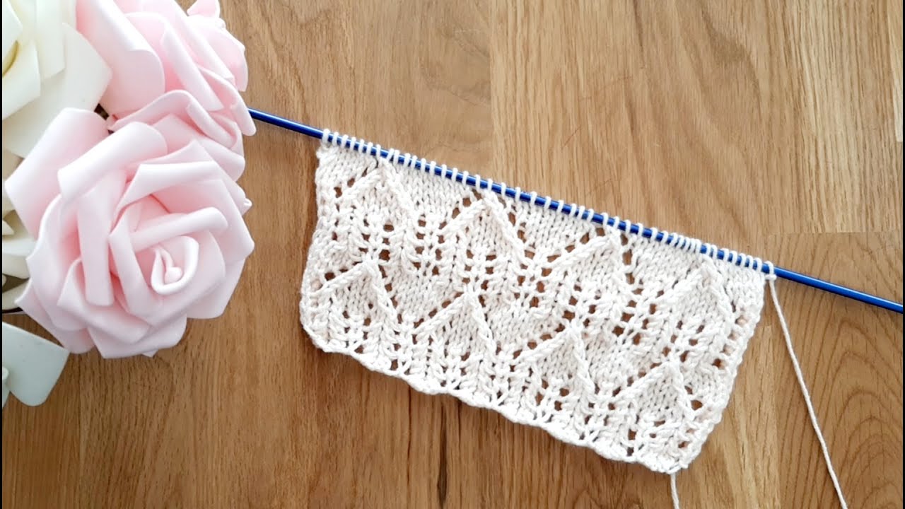 Motivo traforato ai ferri n° 137 / Lace stitch knitting / Punto calados a dos agujas
