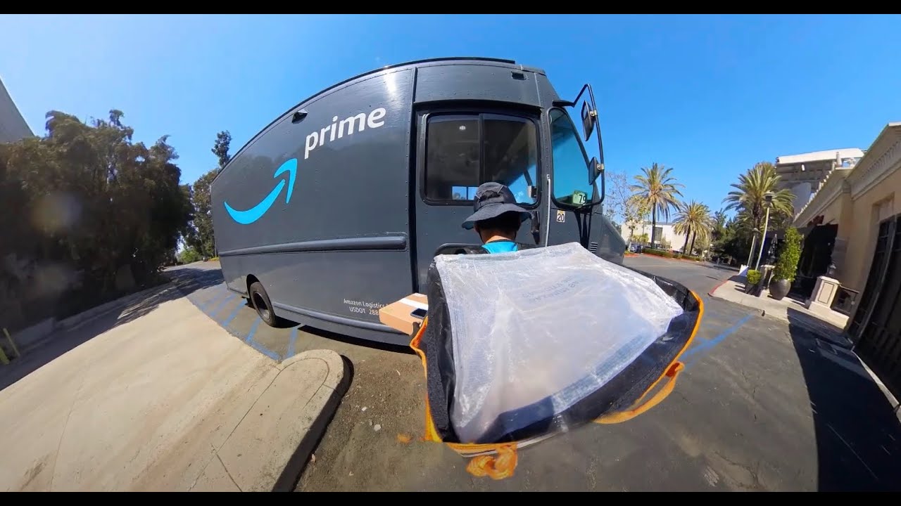 Amazon Step Van Driver Mall Delivery - GTA Style Edition