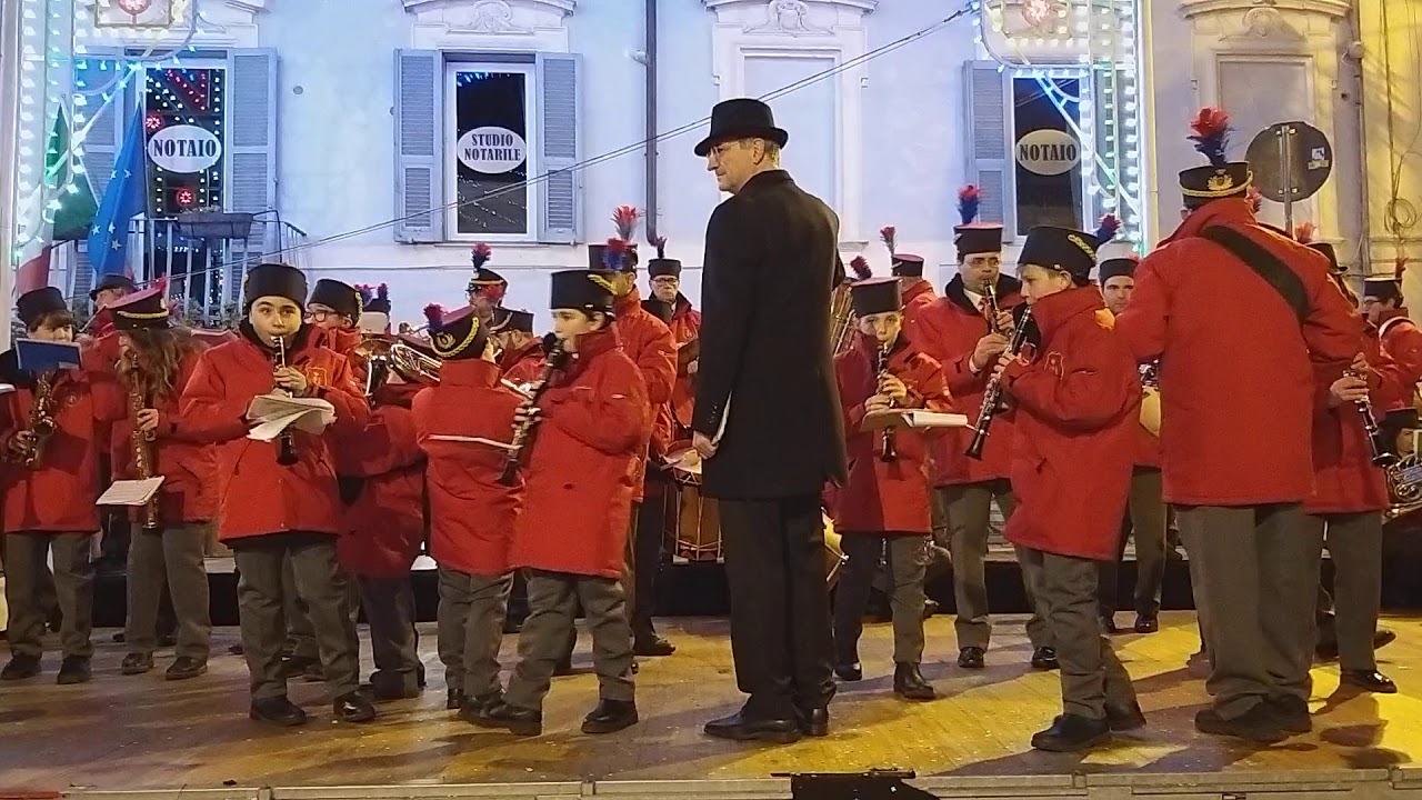 Partenza di Re Carnevale con sartarello finale.