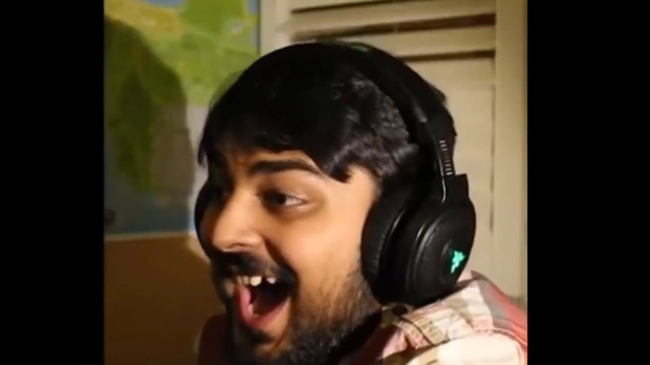 indian man's funny laugh while Livestream 😂 #shorts