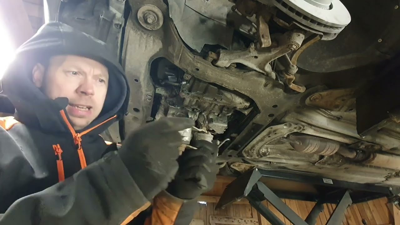 Volvo S60 2.5T AWD Uusia osia ja Remonttia riittää.