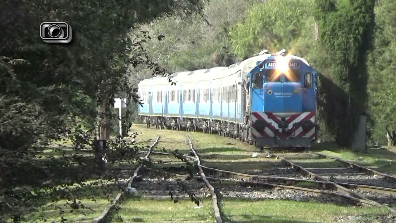 Tren de Trenes Argentinos con destino a Córdoba pasando por Cabín A de Villa María Gravitación