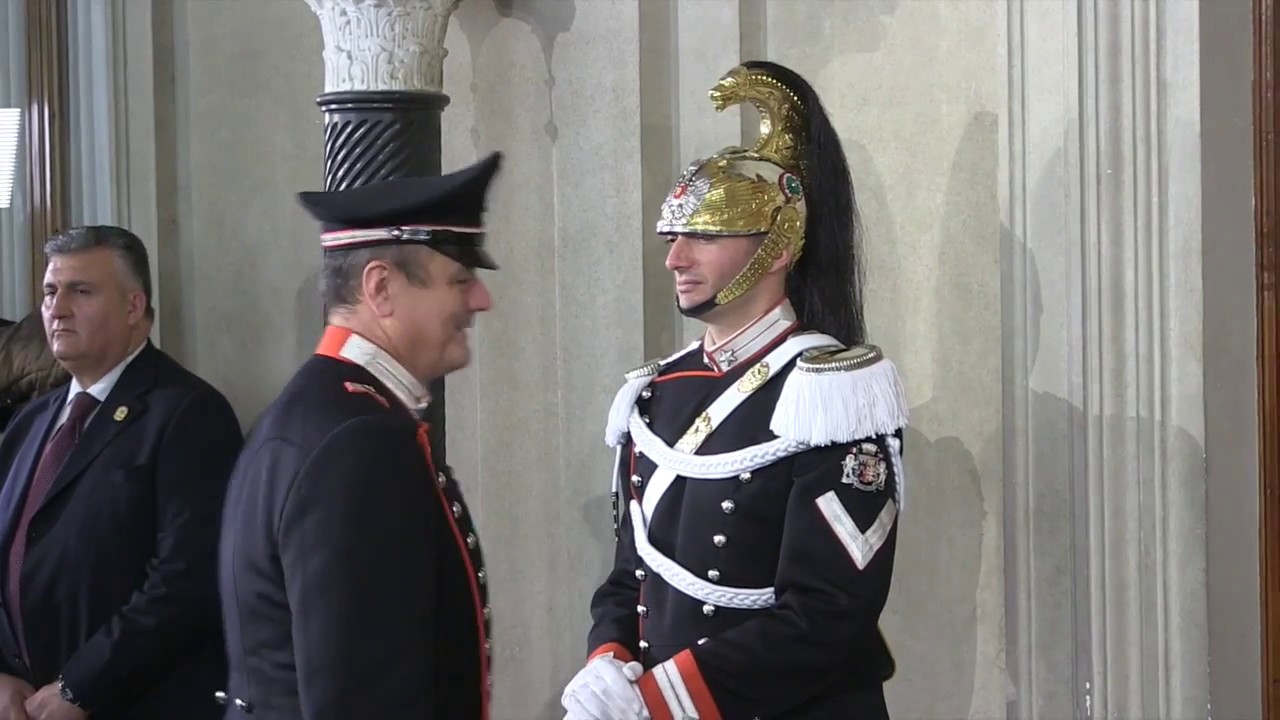 Gentiloni, il controllo dei corazzieri in attesa del suo arrivo