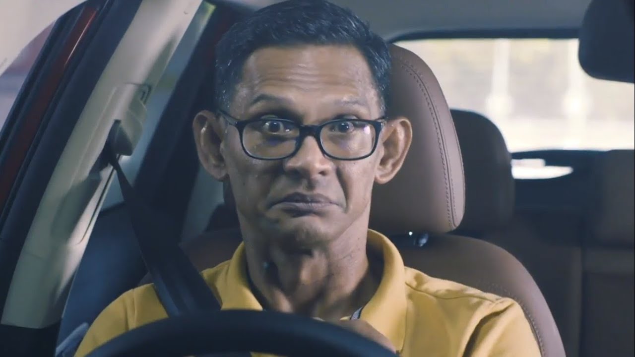 2020 PROTON X70 - The Parking Champion