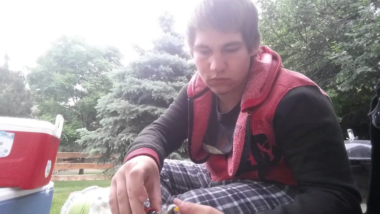 Waterless gravity bong with