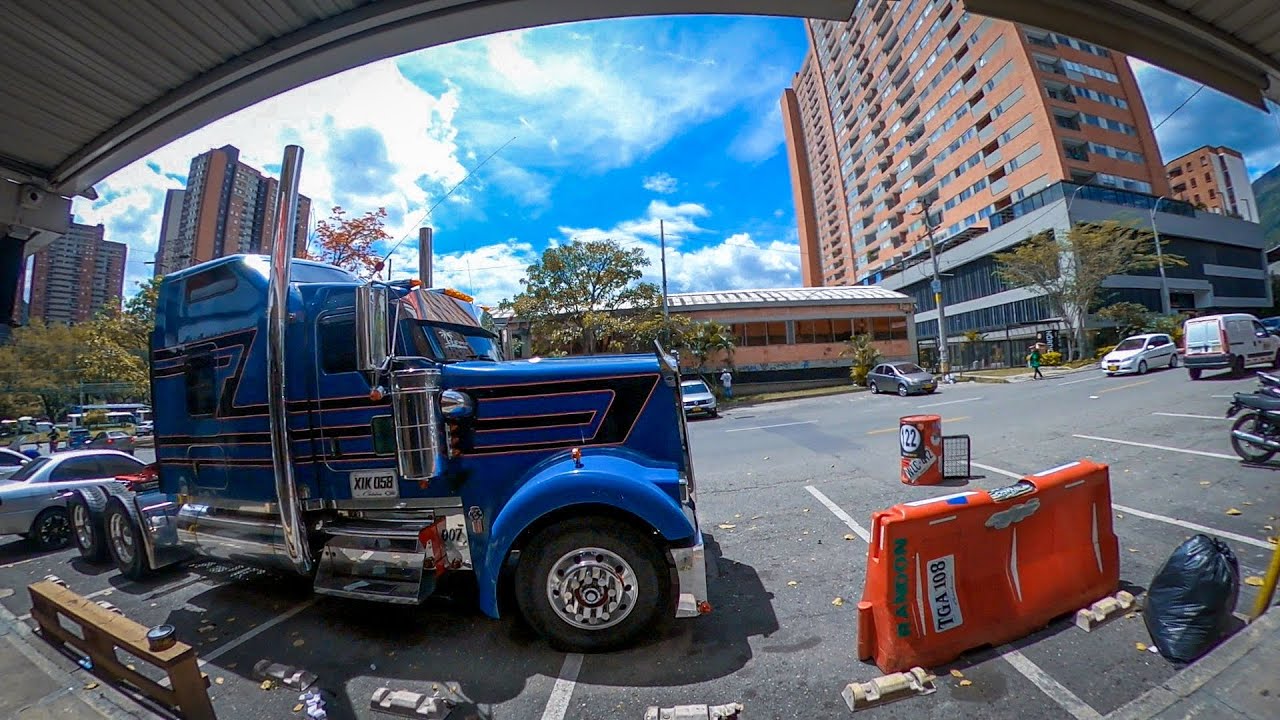 Hermosa Tractomula Kw W900L!!! Pocas en Colombia originales como llegaron de la USA 🇺🇸 Motor CAT C15