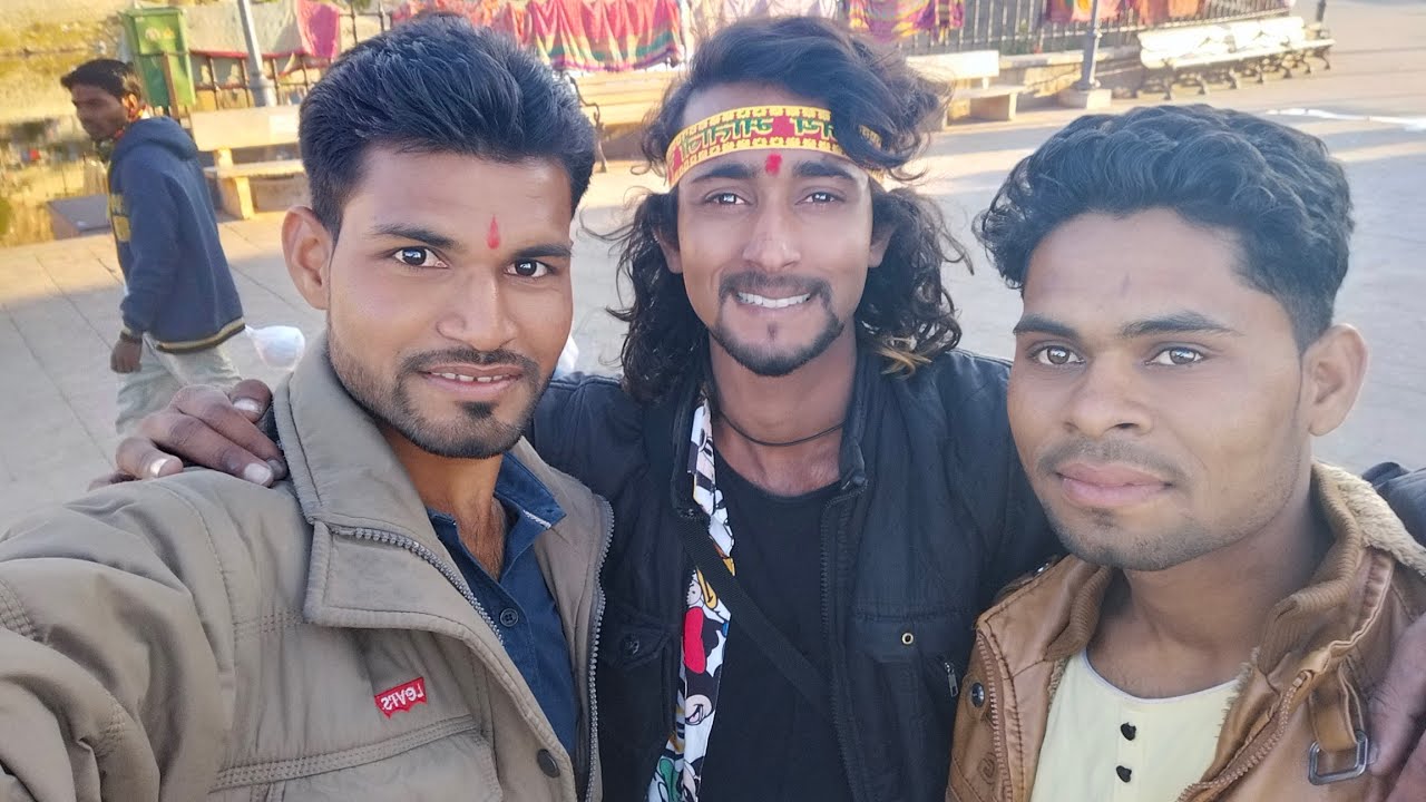 राजा जाधव Nansing mandloi and पिरु भाई सोलंकी Pavagod Mandir Mata di ke darshan karne ke liye🥀🌹🚩🚩🙏