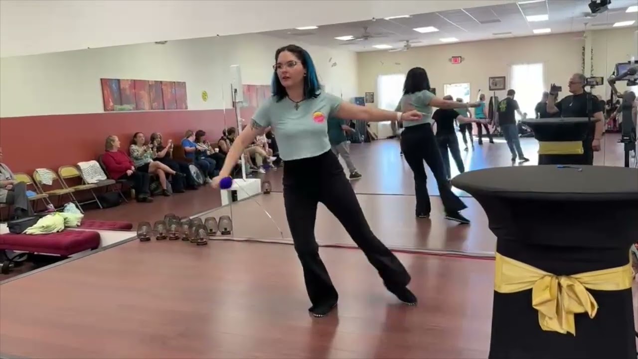 Mixed Signals Line Dance By Laura and Anthony Gordon
