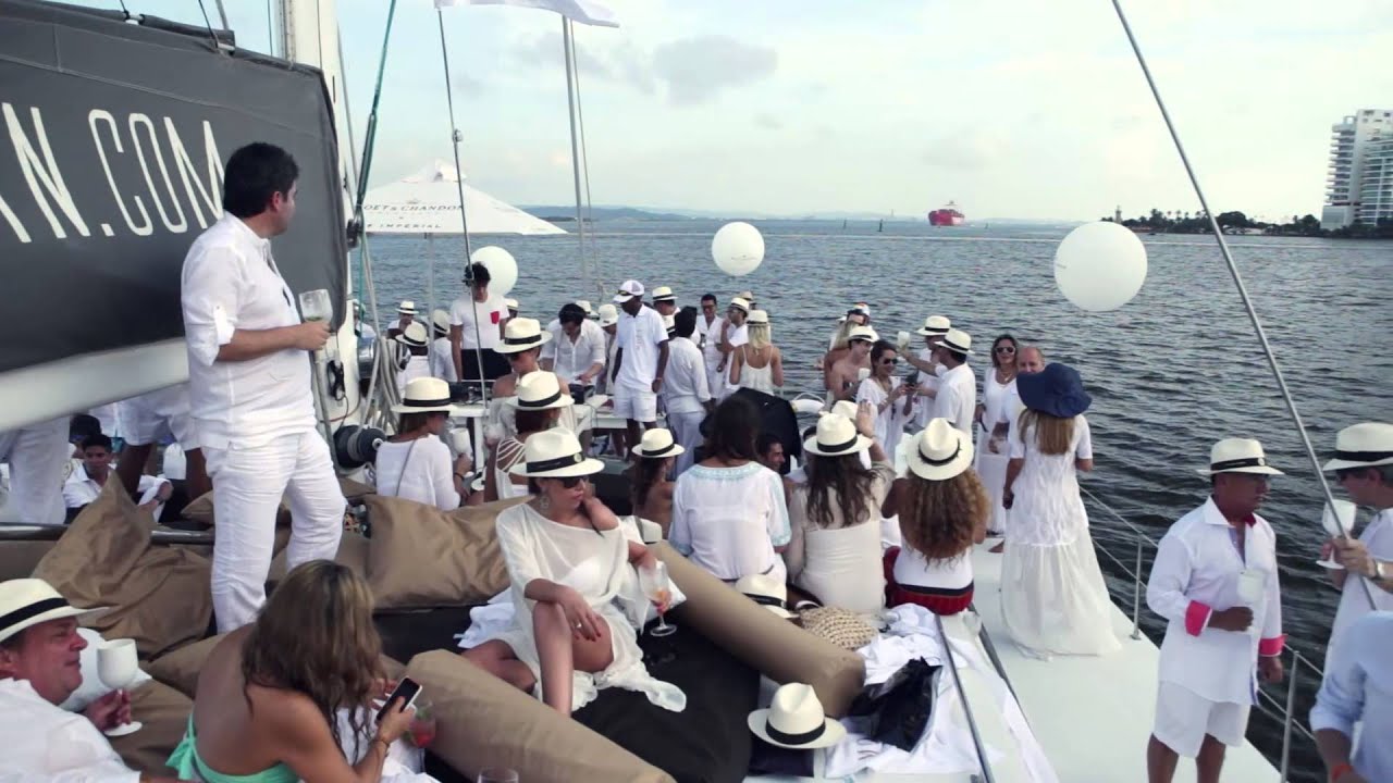 Dasuki Inc. for Moët Ice Imperial - Catamaran White Party Cartagena 2014.