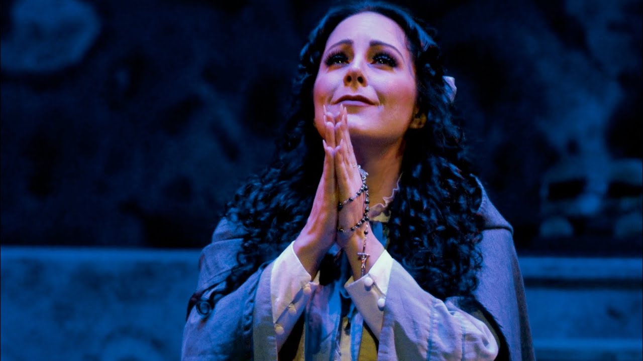 “C’est des contrebandiers… Je dis que rien ne m’épouvante” CARMEN, Bizet - Avery Boettcher