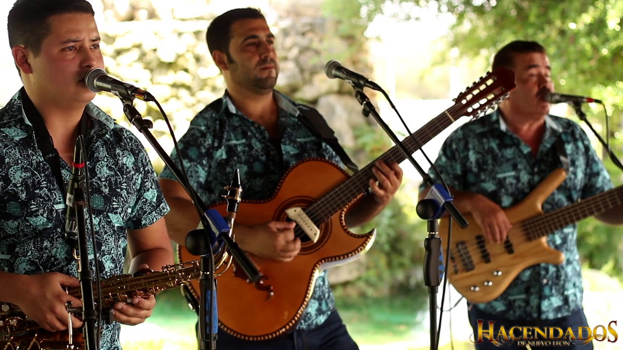Con El Agua Hasta El Cuello | Hacendados de Nuevo León