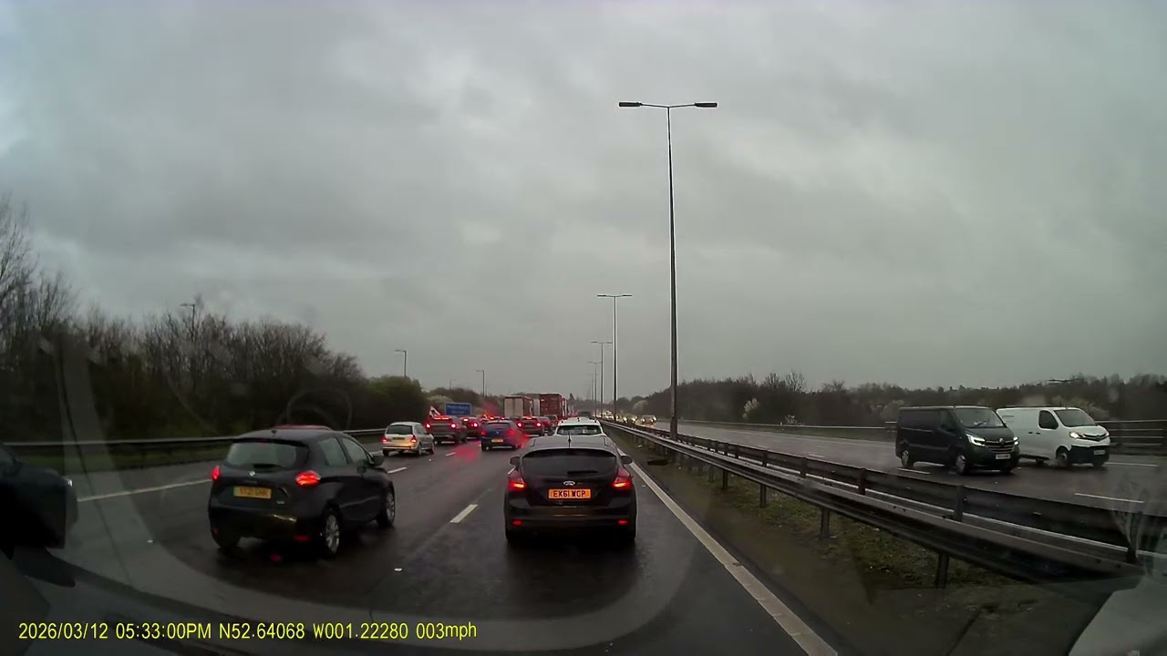 Driving M1 Southbound – Leicester Forest East to Lutterworth | Heavy Rain