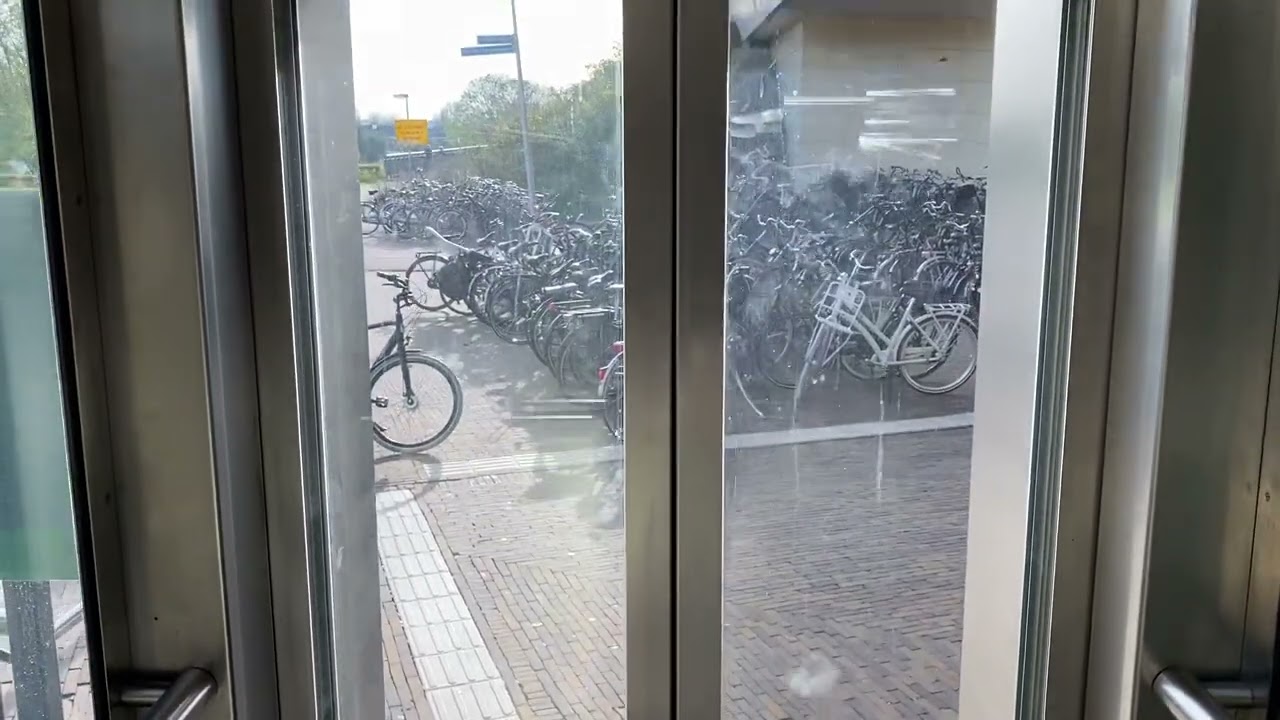 Met de Lift naar 1 Spoor 1 op Station Nijmegen Lent