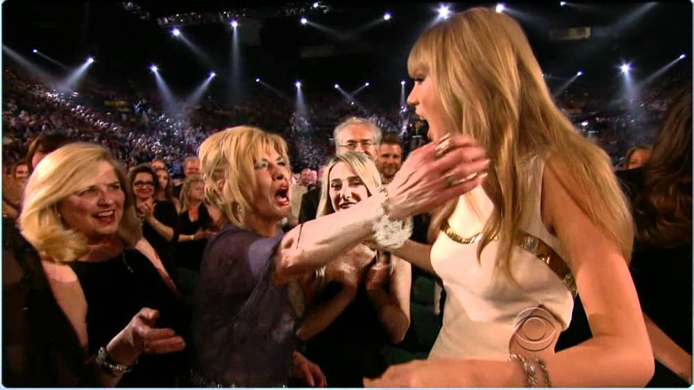 Taylor Swift 2012 ACM Entertainer of the year