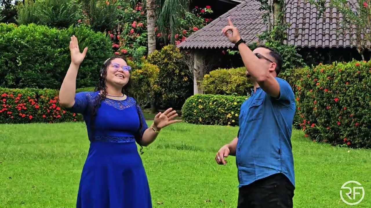 Mi Vida Esta Confiada En Dios - Roger Funez  ft  Loany Hernandez - video oficial 