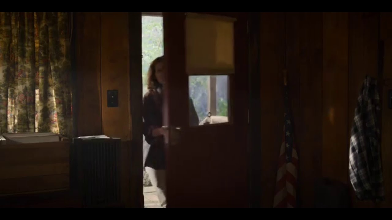 Stranger Things 3 - Mike Lies To Eleven On The Phone!