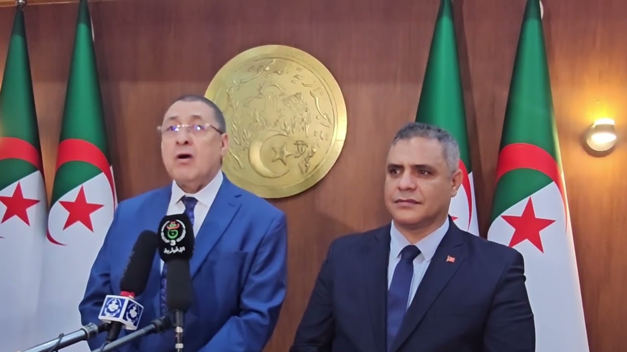 لقاء وزير الداخلية والجماعات المحلية والتهيئة العمرانية مع نظيره وزير الداخلية التونسي