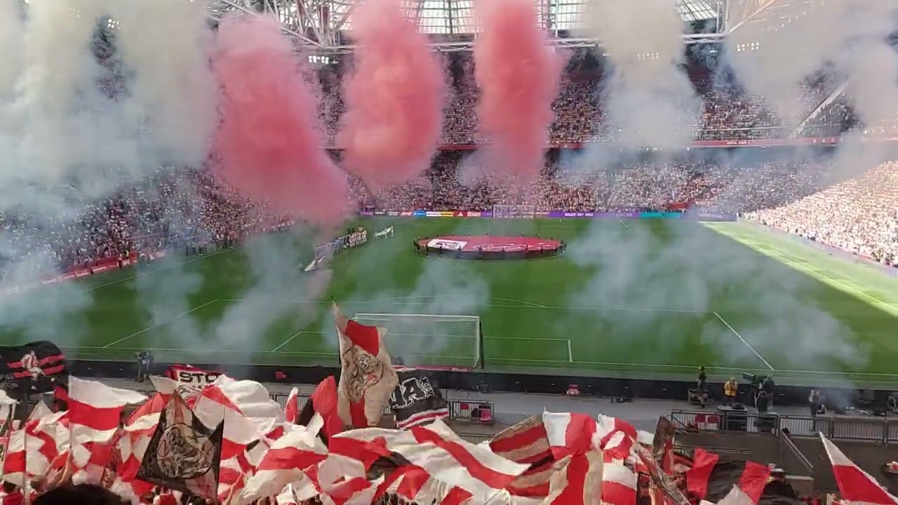 Ajax NEC  Opkomst... + Vuurwerk  !!