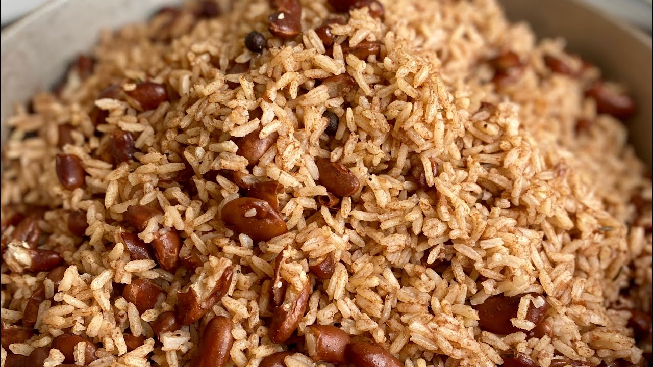 JAMAICAN RICE AND PEAS USING HOMEMADE COCONUT MILK