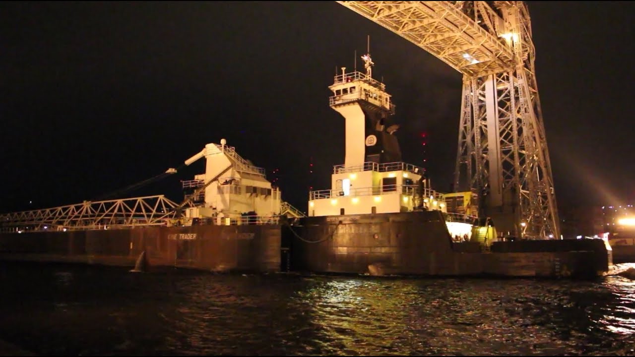 Erie Trader - Midnight Arrival in Duluth