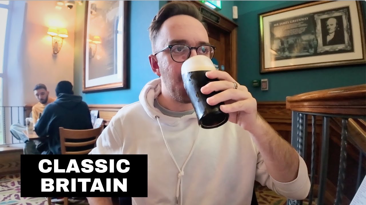 Башня Дарвен, центр города… и паб Wetherspoons